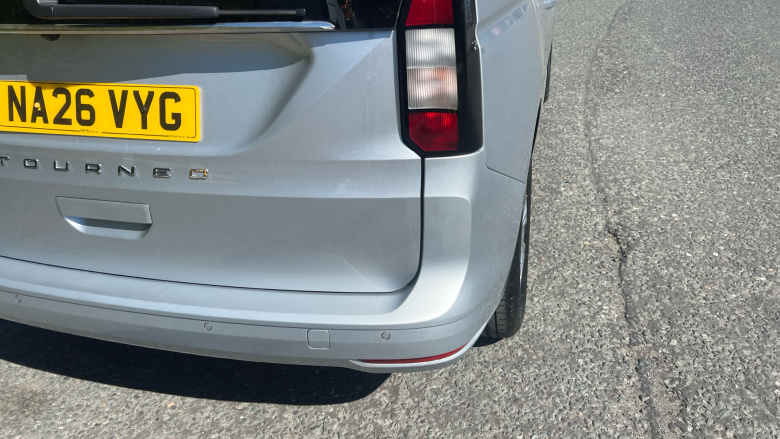 Ford Tourneo Connect 1.5 EcoBoost 115 Titanium 5dr Auto Petrol Estate